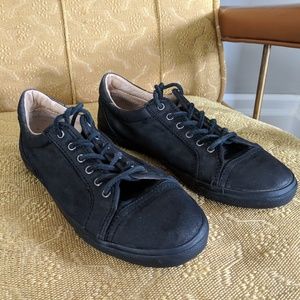 Frye Kira Low Top Sneakera Womens size 7